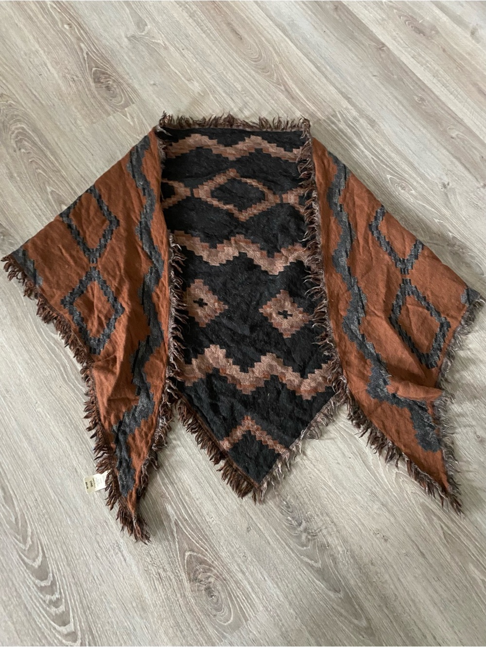 Southwest Pattern Vintage New With Tags Wilfred Wool Fringe Triangle Shawl